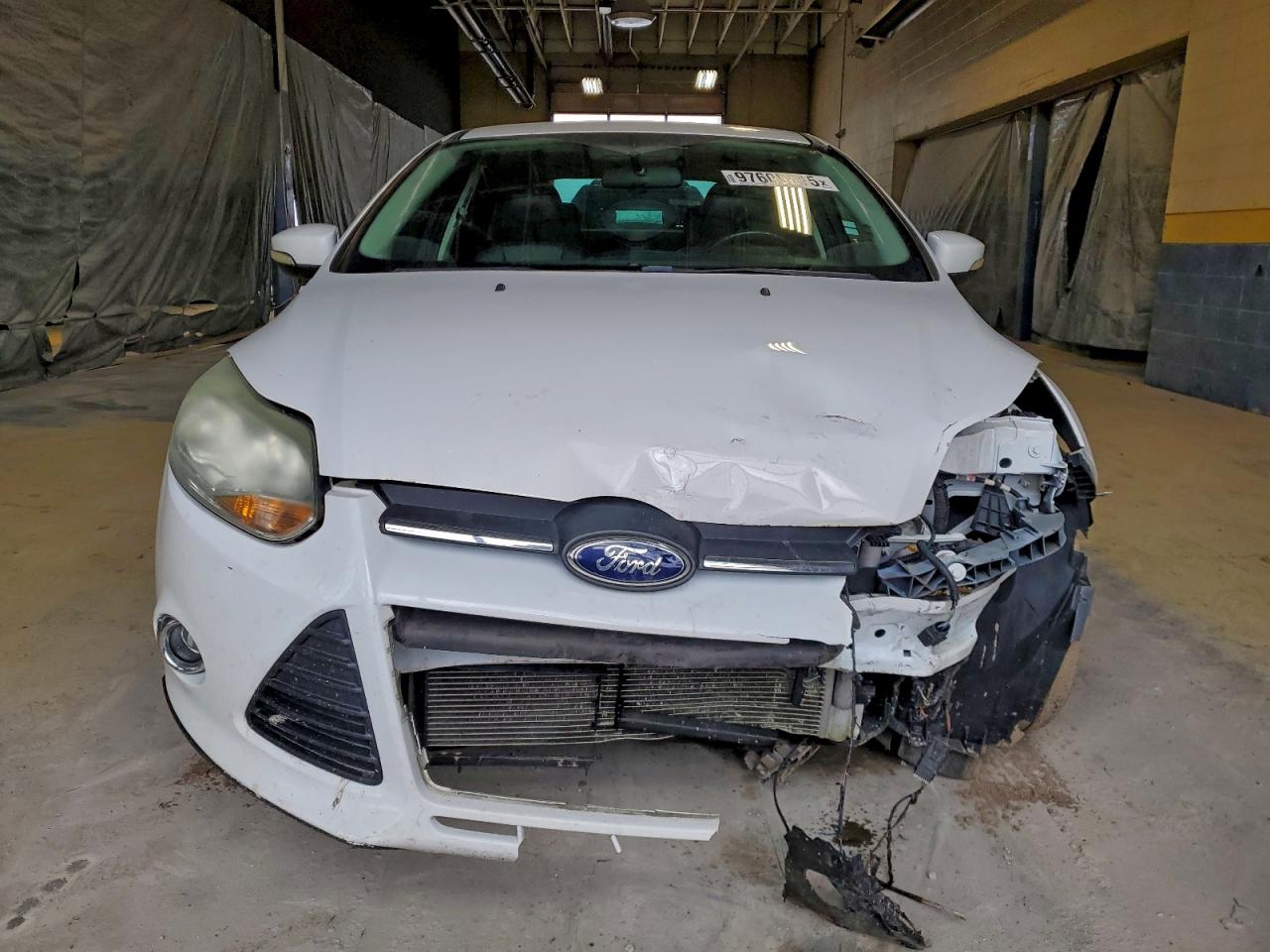 2014 FORD FOCUS SE photo 5
