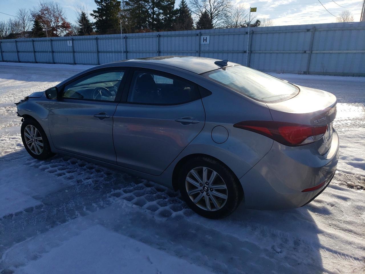 2016 HYUNDAI ELANTRA SE photo 2