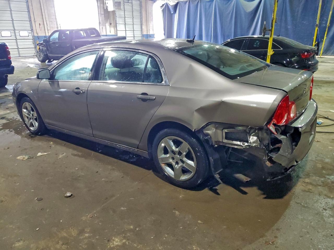 2011 CHEVROLET MALIBU LS photo 2