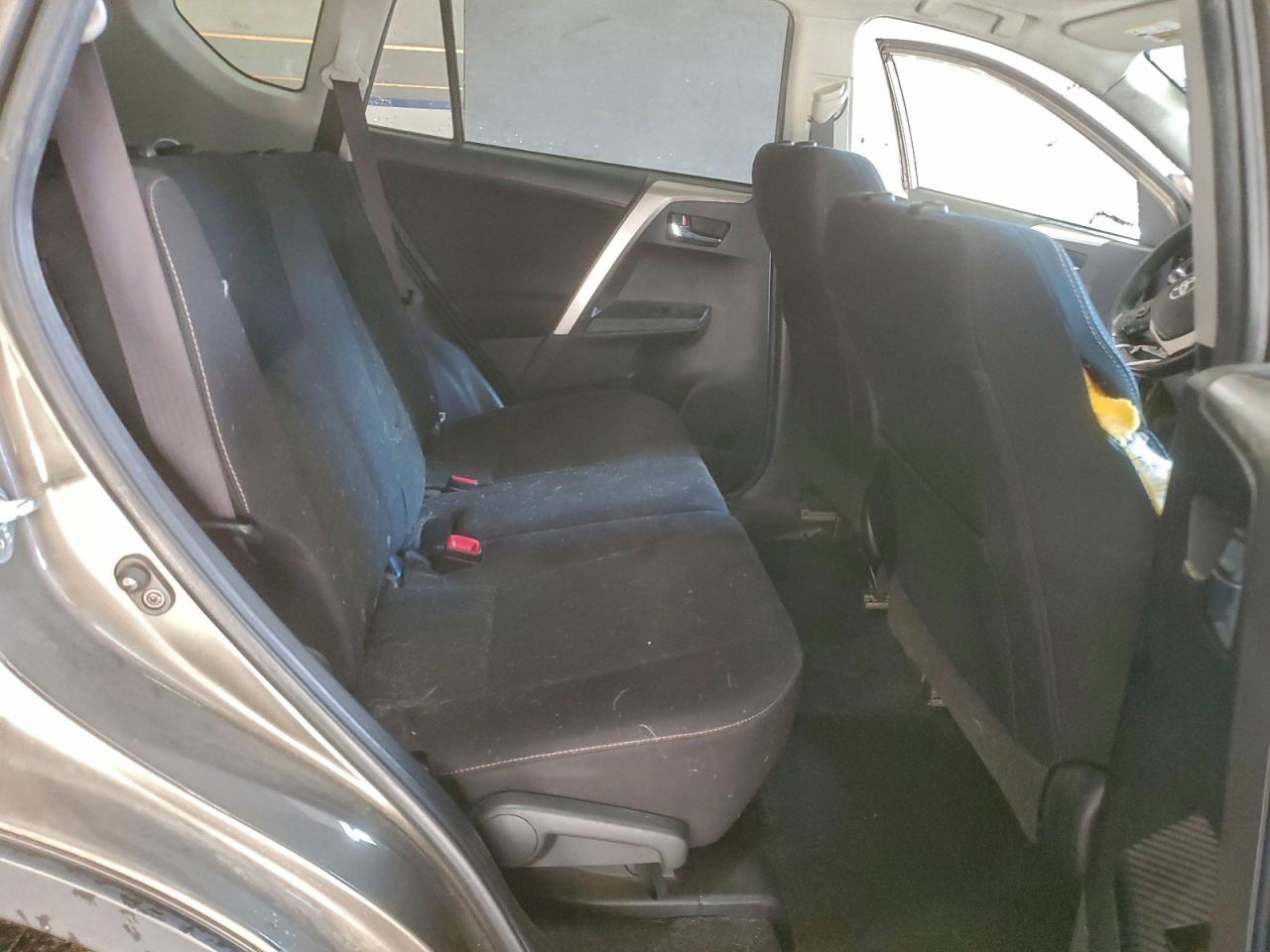 2015 TOYOTA RAV4 XLE photo 11