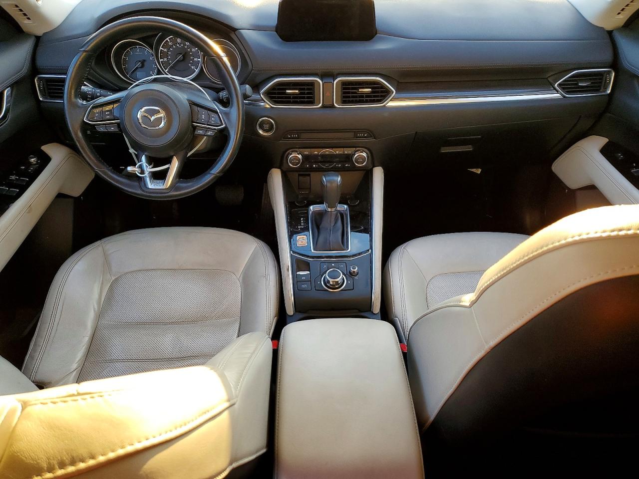 2017 MAZDA CX-5 GRAND TOURING photo 8