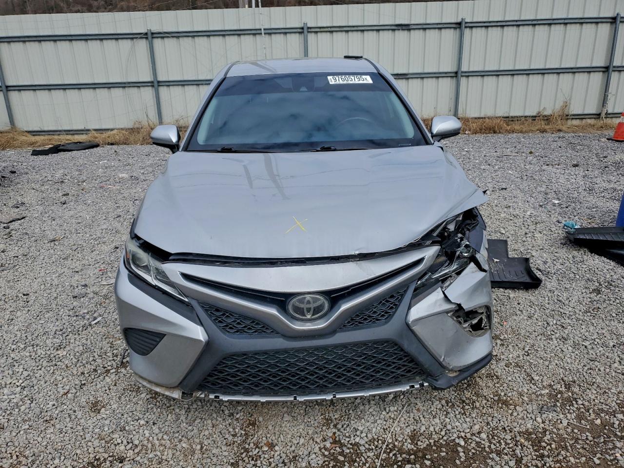 2019 TOYOTA CAMRY L photo 9