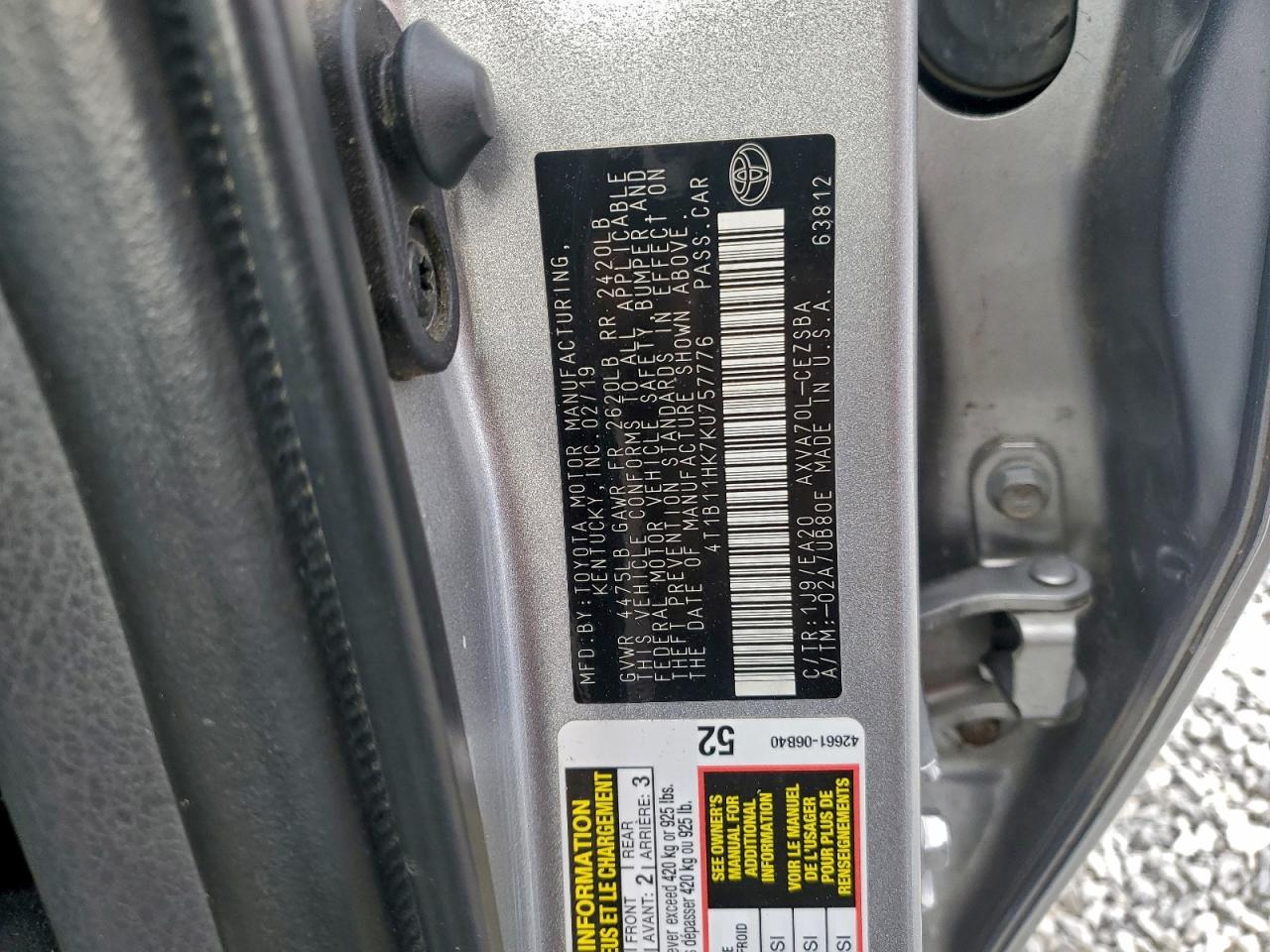 2019 TOYOTA CAMRY L photo 23