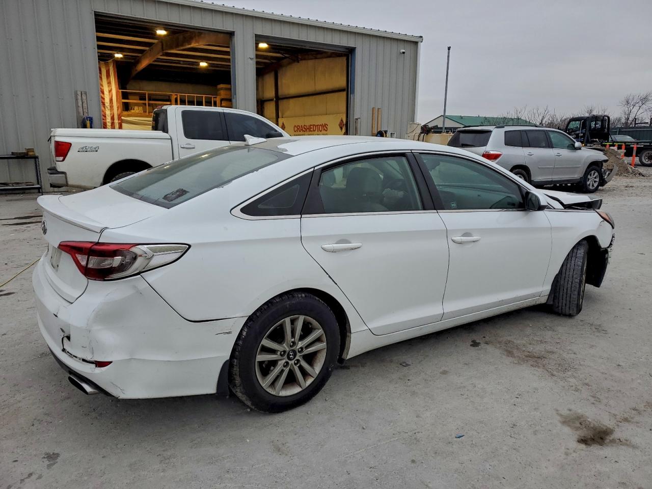 2015 HYUNDAI SONATA SE photo 3