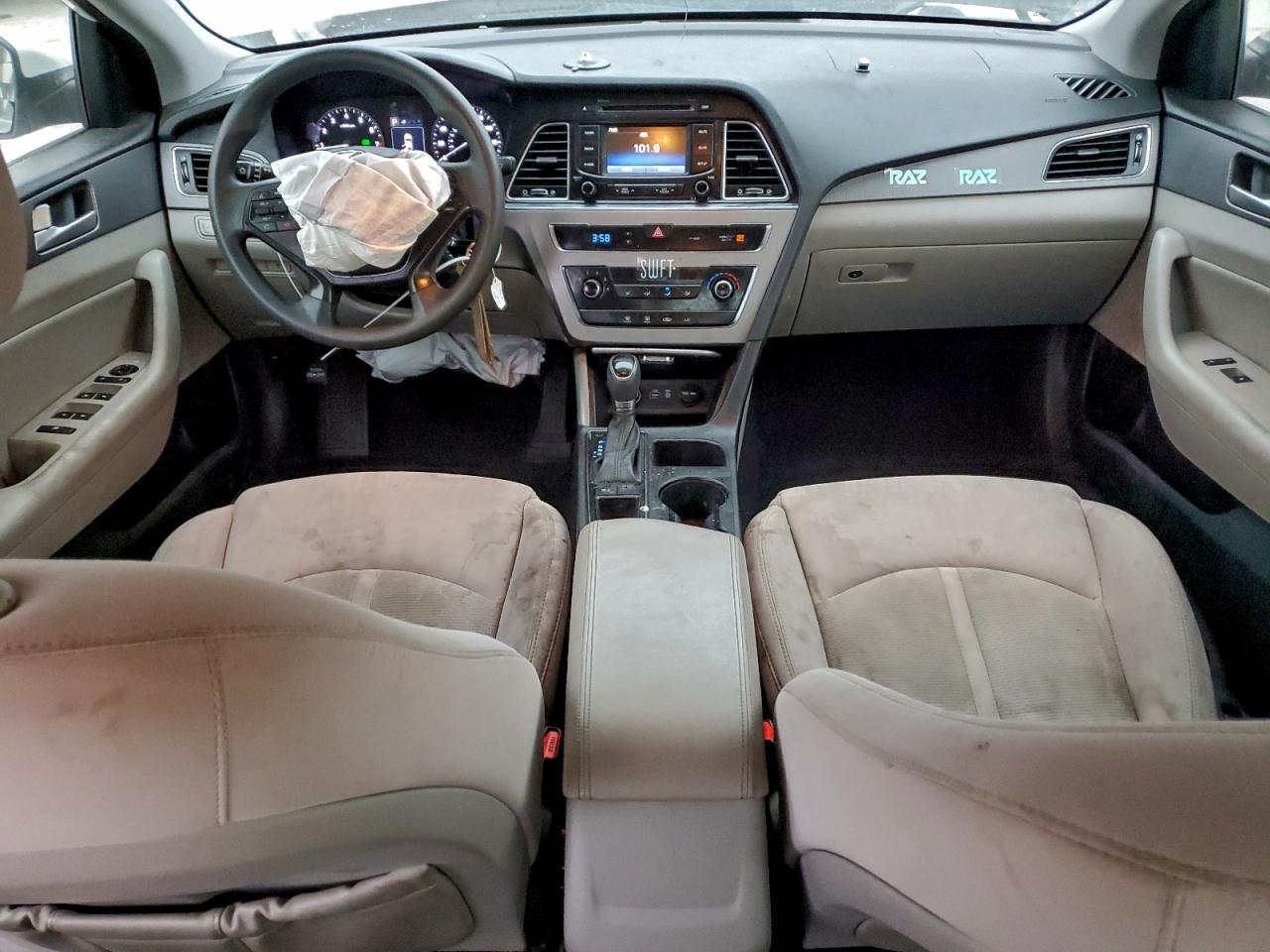 2015 HYUNDAI SONATA SE photo 8
