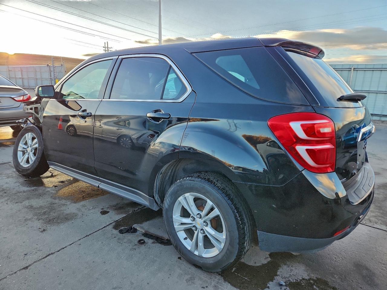 2016 CHEVROLET EQUINOX LS photo 2