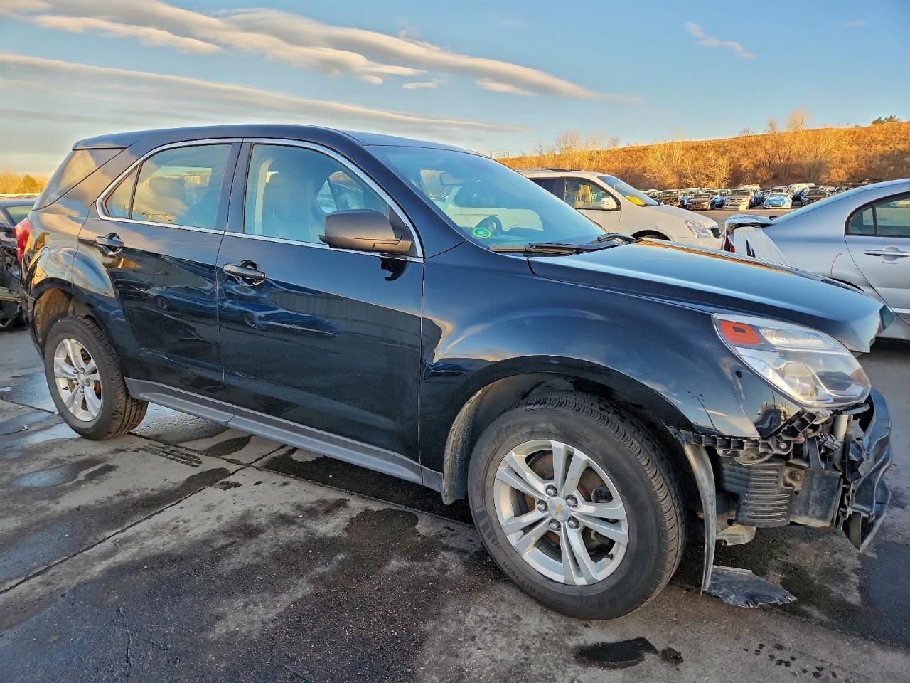 2016 CHEVROLET EQUINOX LS photo 4