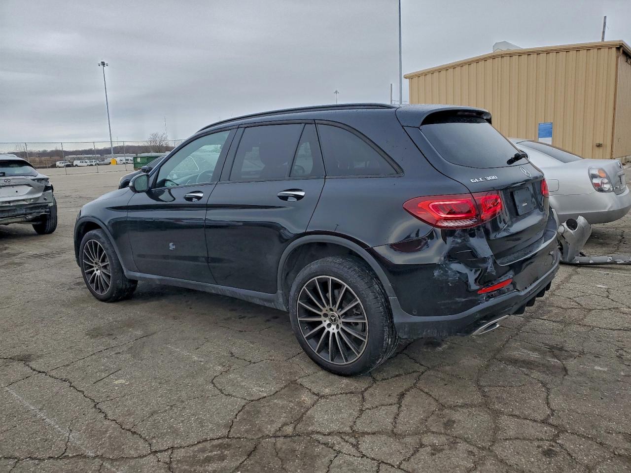 2022 MERCEDES-BENZ GLC 300 photo 2