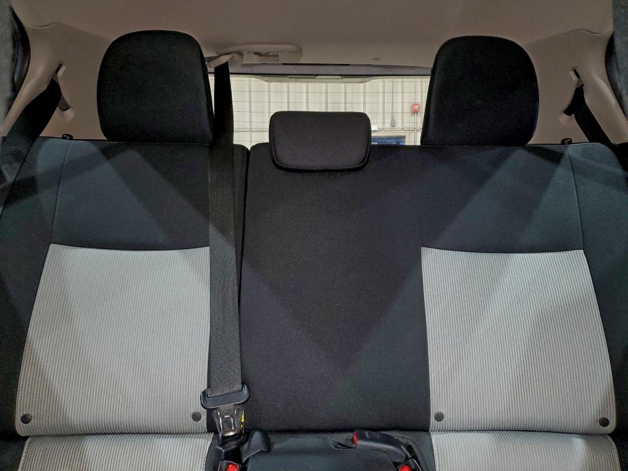 2013 TOYOTA PRIUS C photo 10