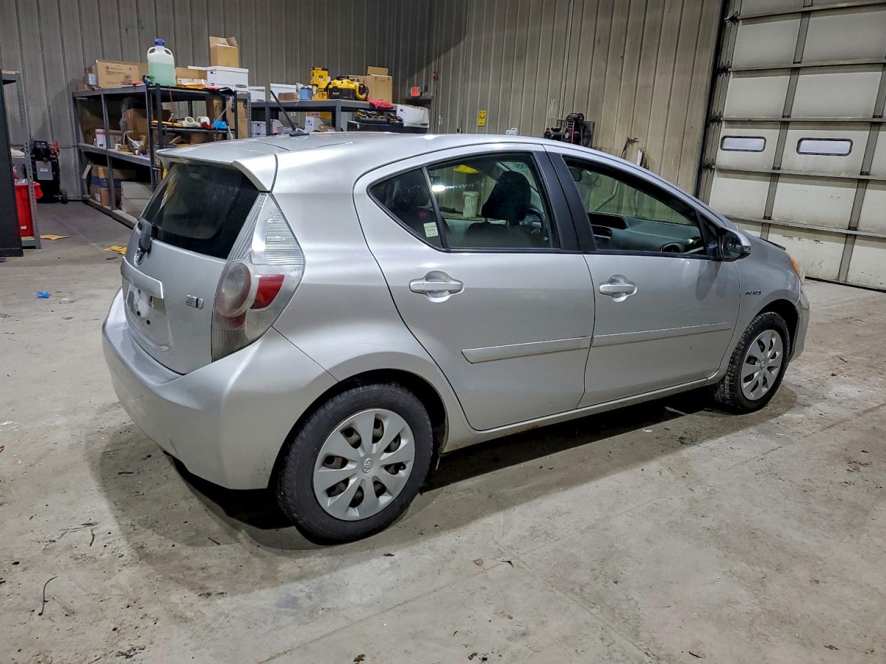 2013 TOYOTA PRIUS C photo 3
