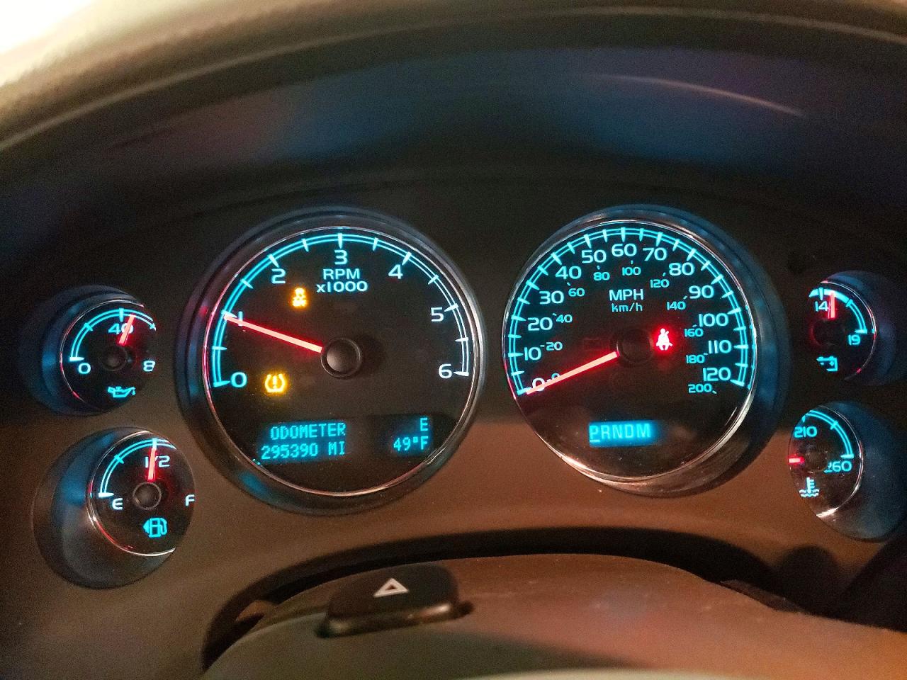 2013 CHEVROLET SUBURBAN K1500 LTZ photo 9