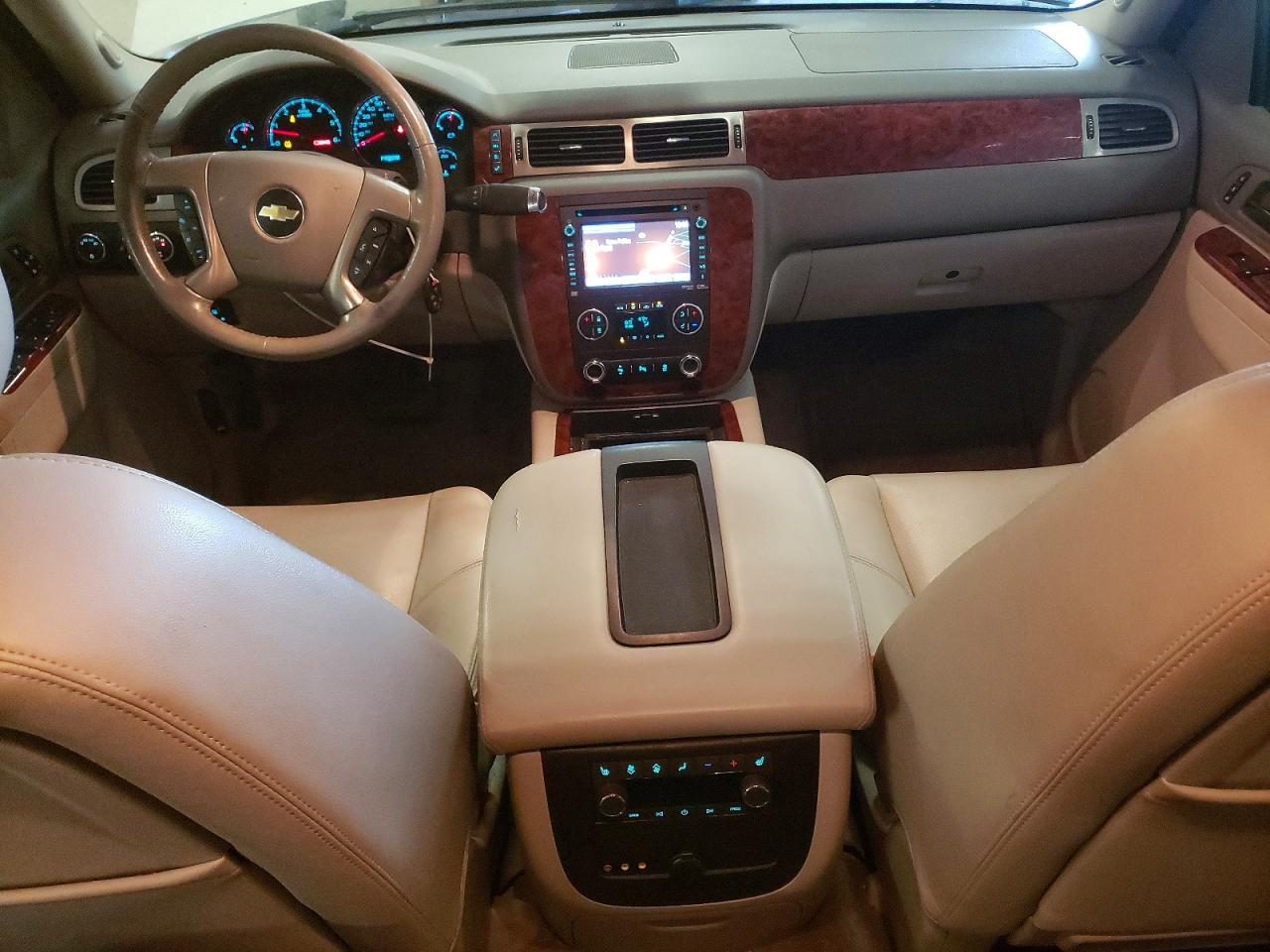 2013 CHEVROLET SUBURBAN K1500 LTZ photo 8