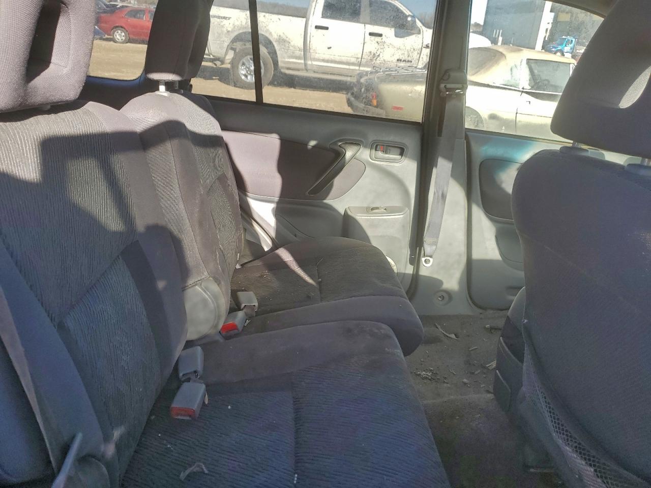 2002 TOYOTA RAV4 photo 28
