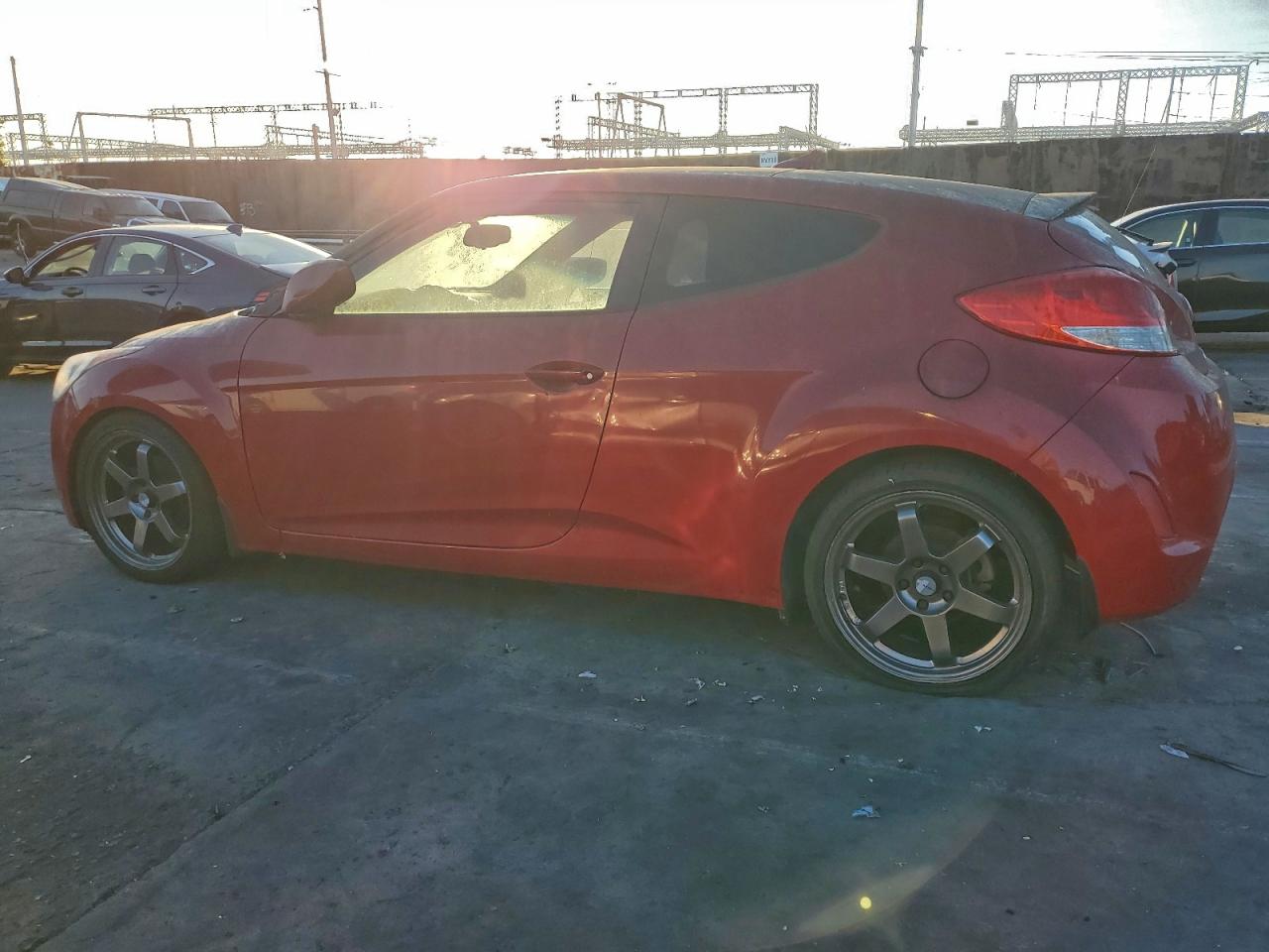 2014 HYUNDAI VELOSTER photo 3