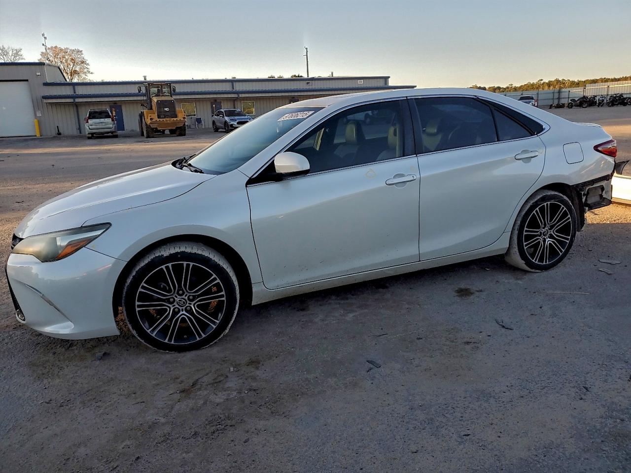 2016 TOYOTA CAMRY