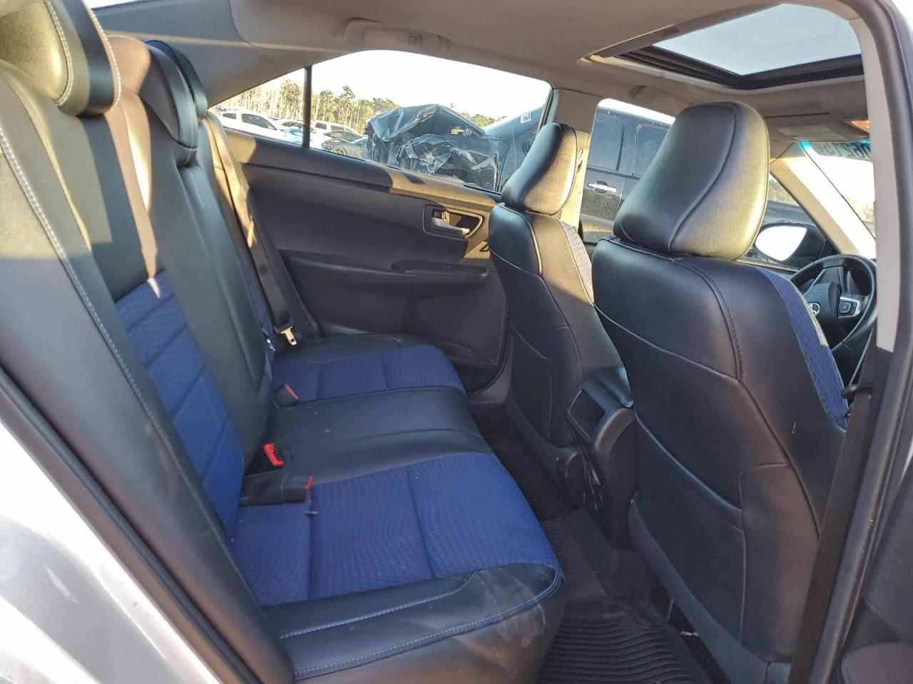 2016 TOYOTA CAMRY LE photo 10