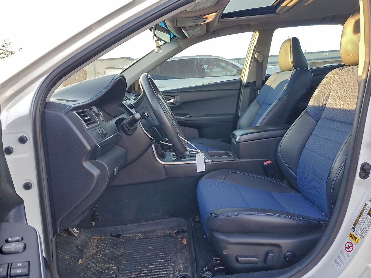 2016 TOYOTA CAMRY LE photo 7