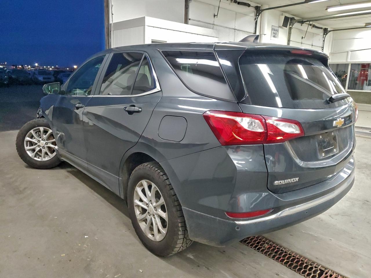 2021 CHEVROLET EQUINOX LT photo 2