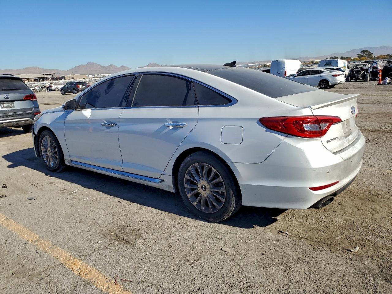2015 HYUNDAI SONATA SPORT photo 2