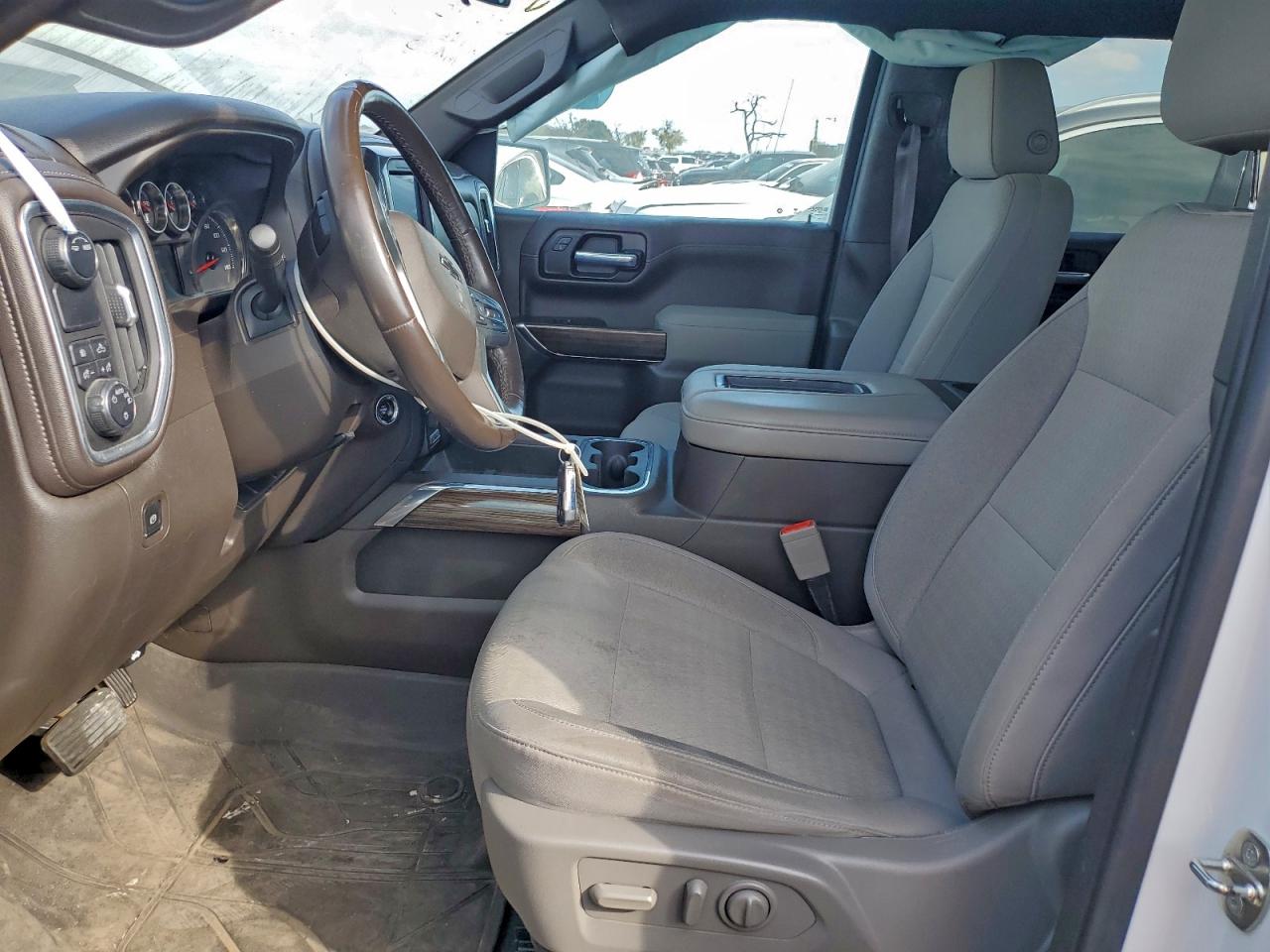 2021 CHEVROLET SILVERADO C1500 RST photo 7