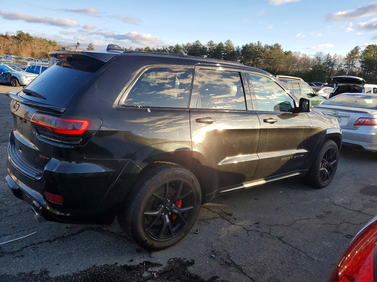 2015 JEEP GRAND CHEROKEE SRT-8 photo 3
