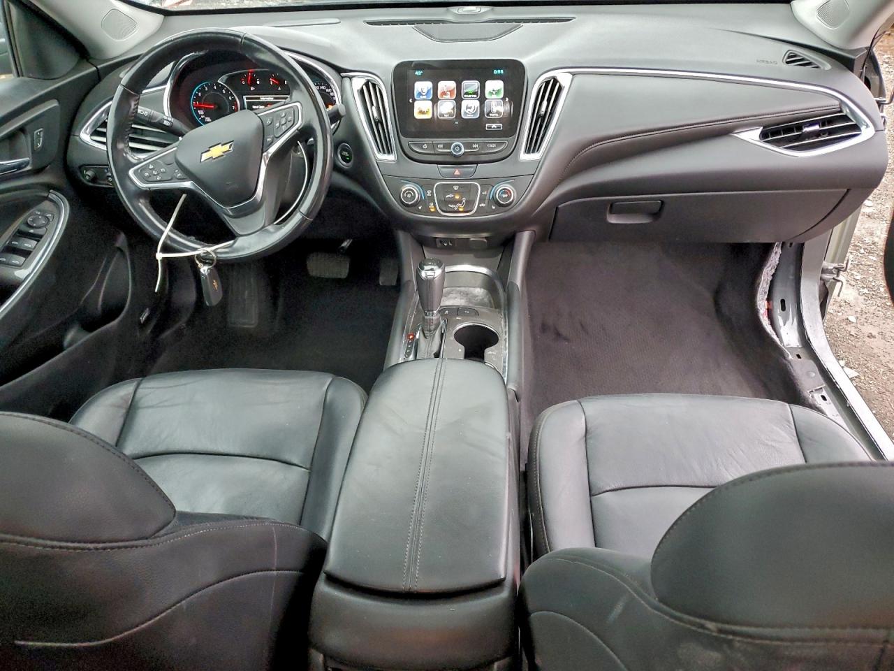 2018 CHEVROLET MALIBU LT photo 8