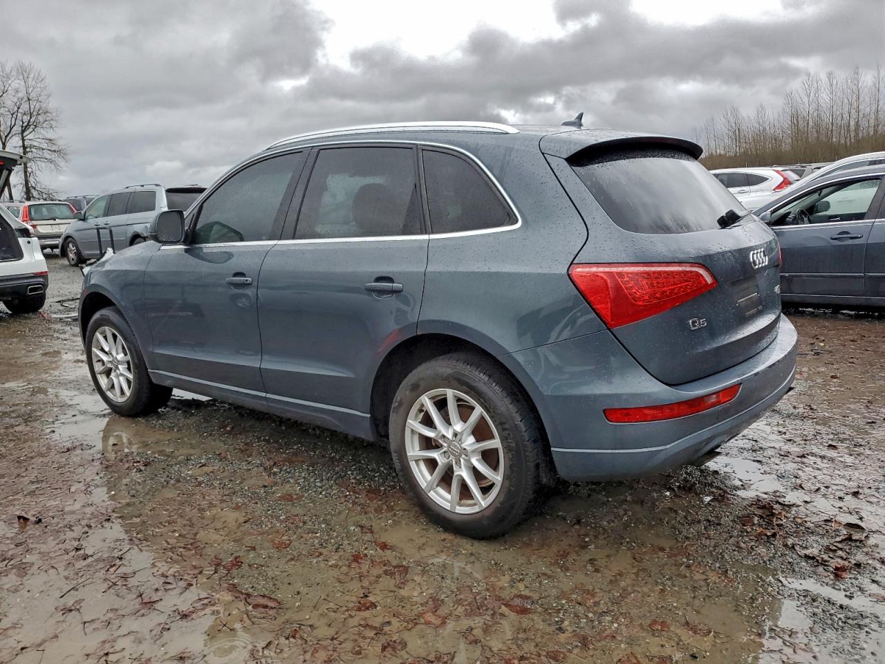 2011 AUDI Q5 PREMIUM photo 2