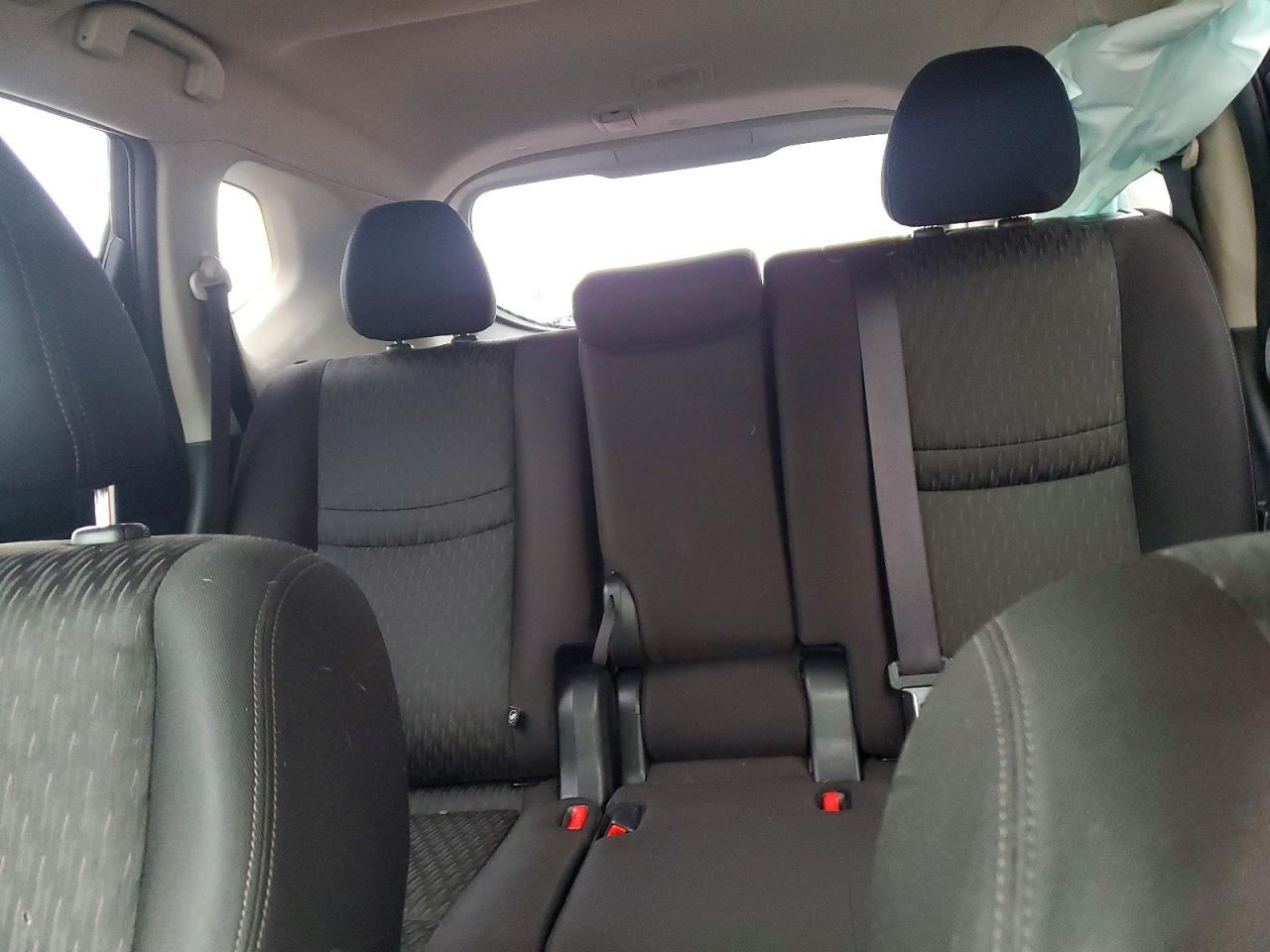 2019 NISSAN ROGUE S photo 10
