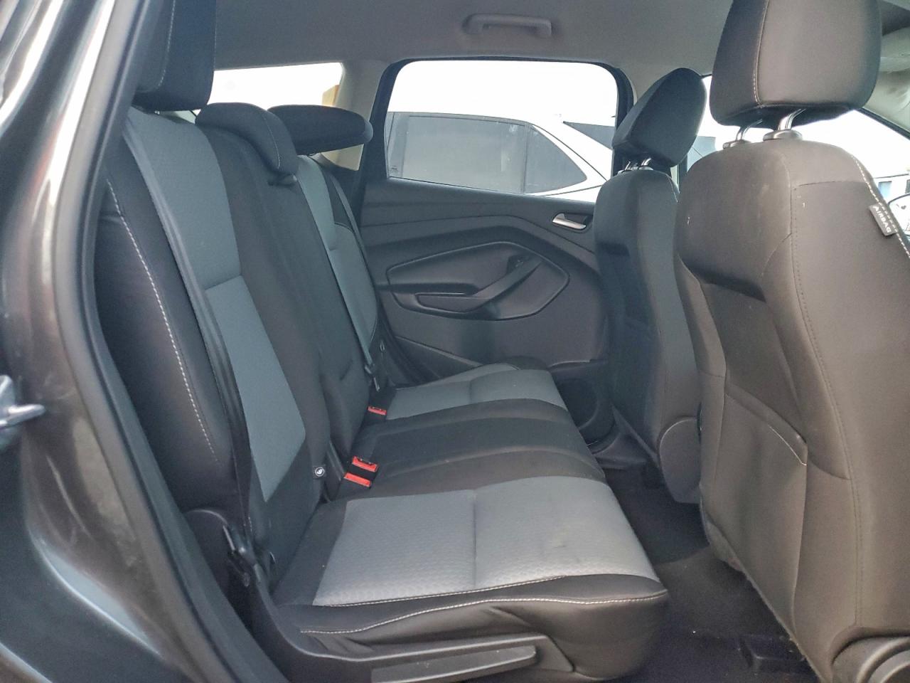 2017 FORD ESCAPE SE photo 11