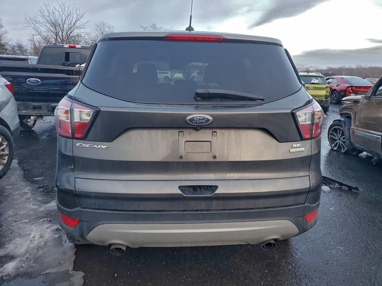 2017 FORD ESCAPE SE photo 6