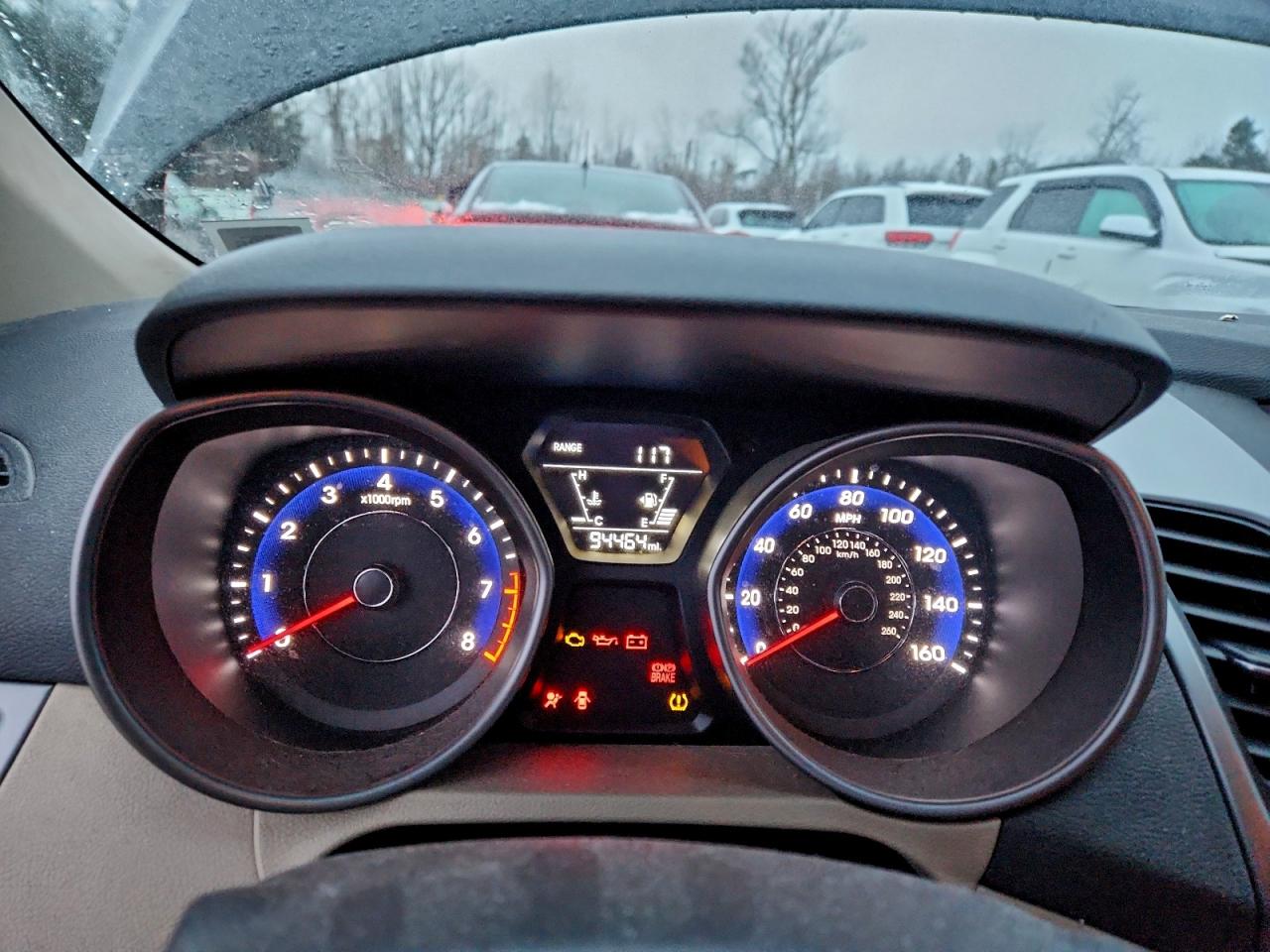 2014 HYUNDAI ELANTRA SE photo 25