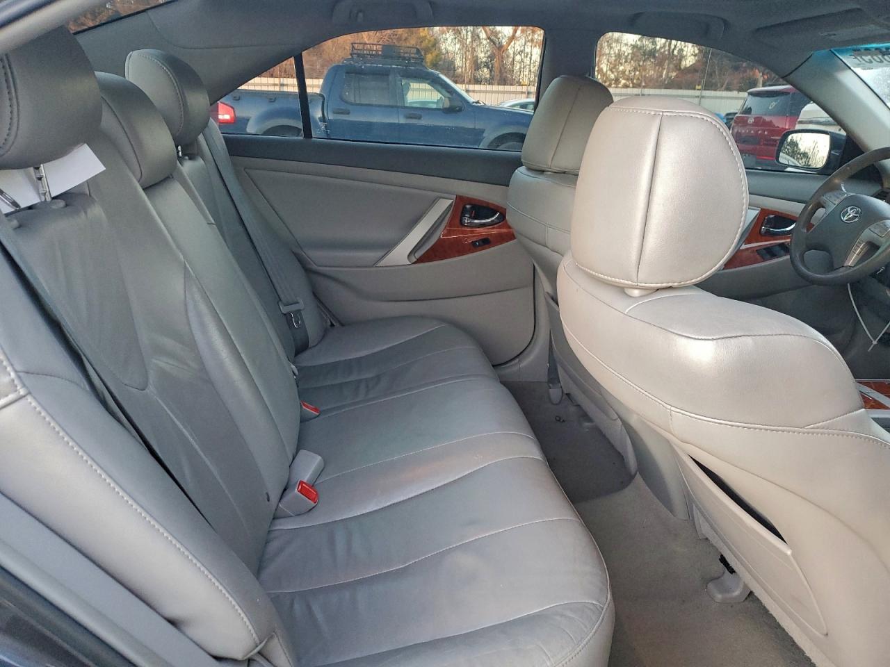 2010 TOYOTA CAMRY BASE photo 19
