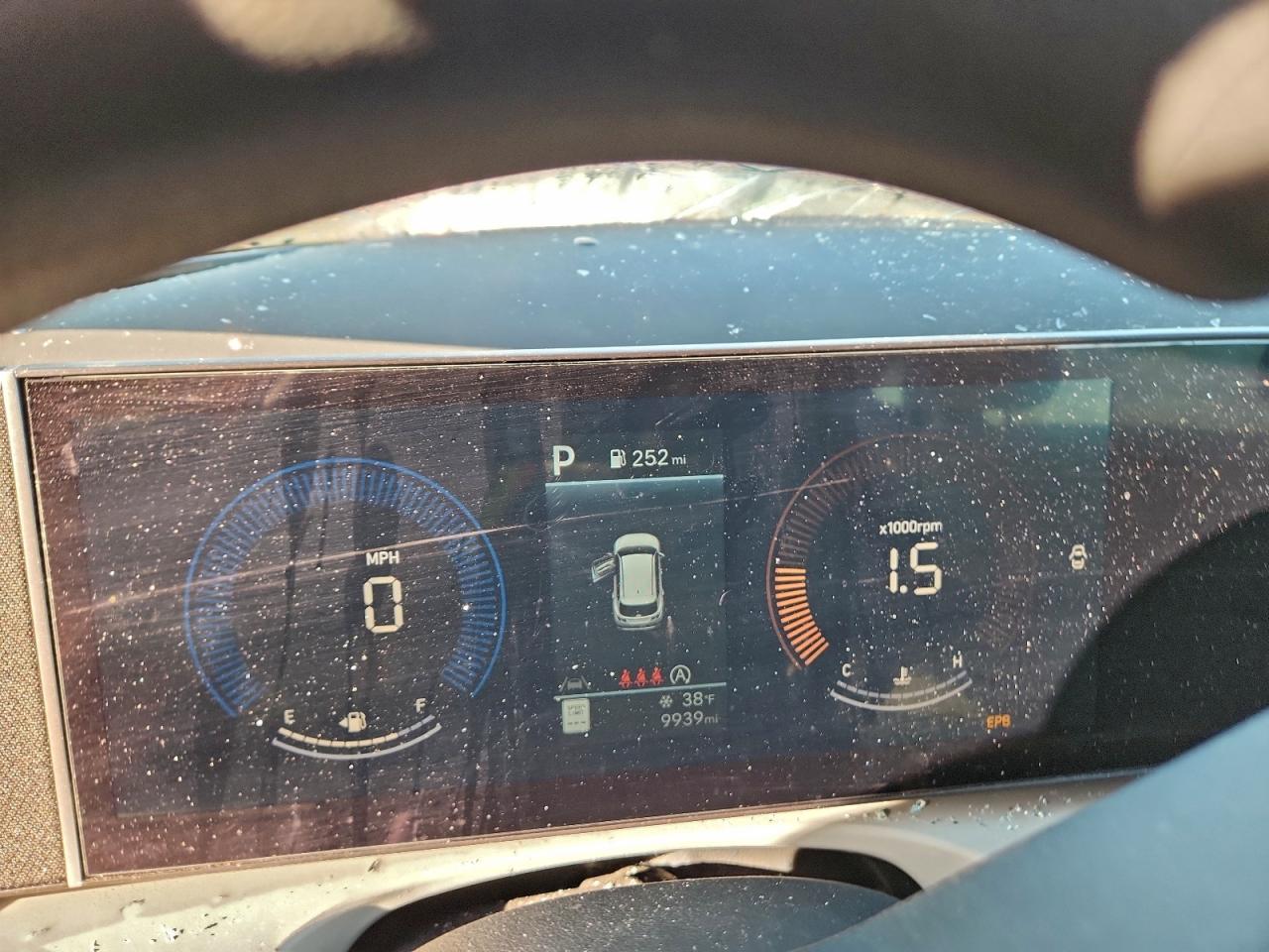 2025 HYUNDAI TUCSON photo 9