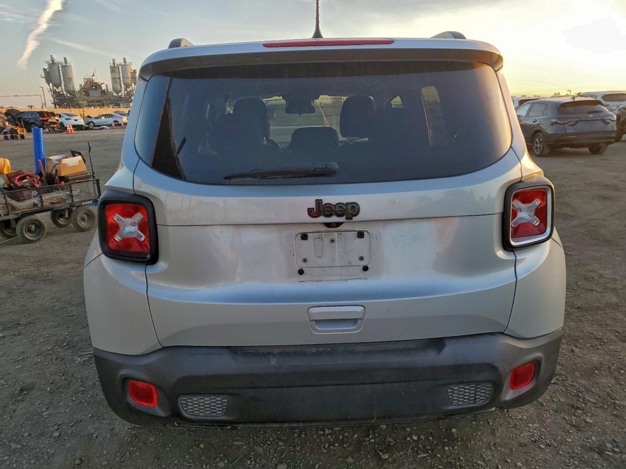 2019 JEEP RENEGADE LATITUDE photo 6