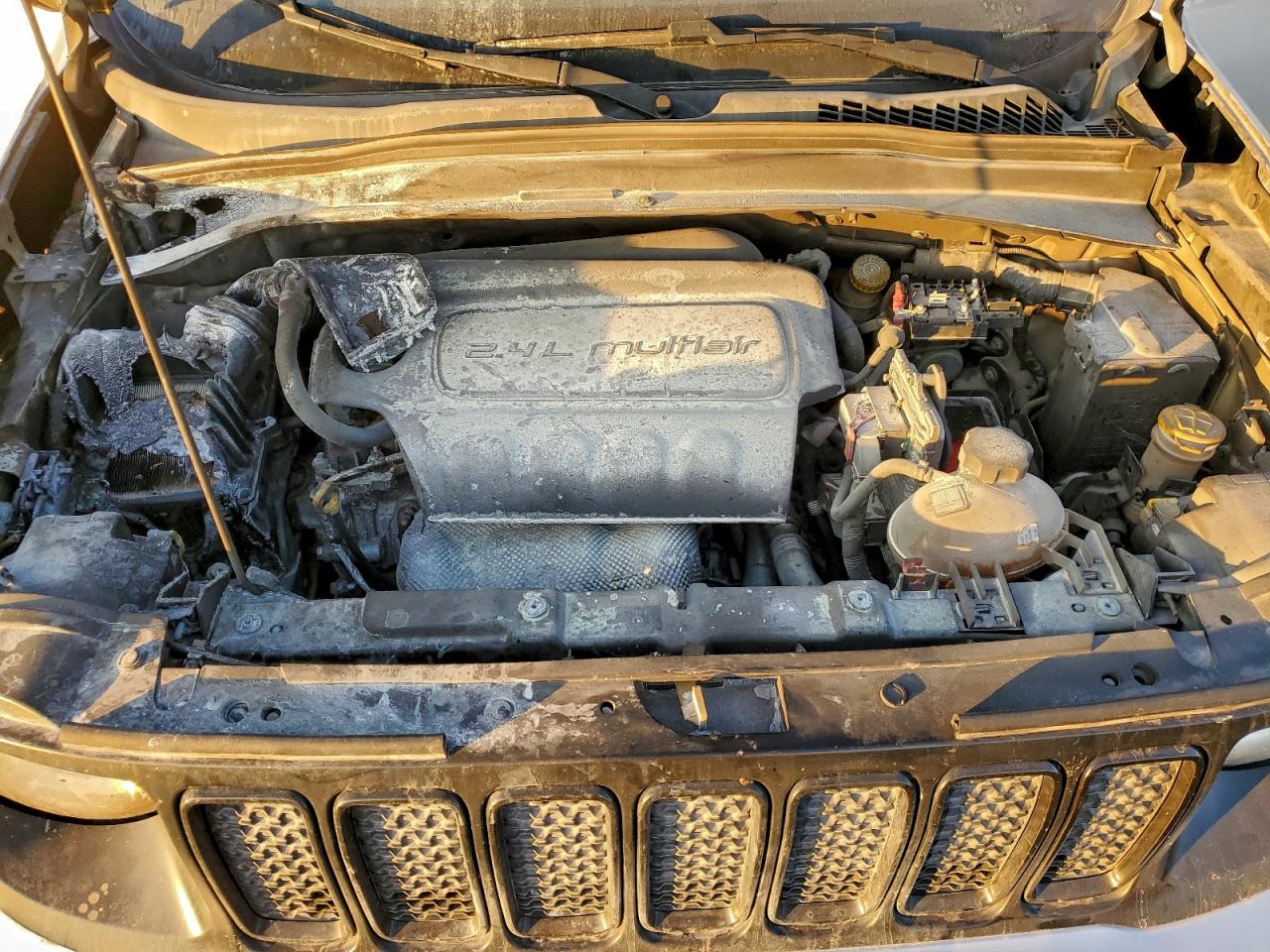 2019 JEEP RENEGADE LATITUDE photo 12