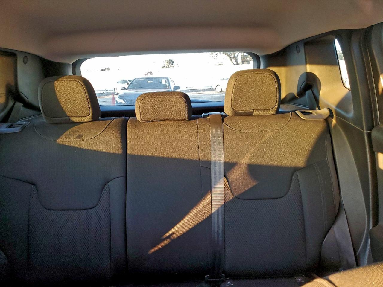 2019 JEEP RENEGADE LATITUDE photo 10