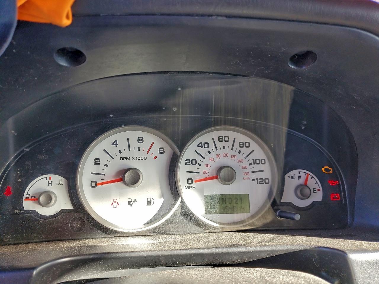 2005 FORD ESCAPE XLT photo 9