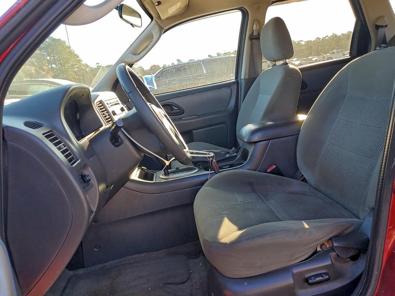 2005 FORD ESCAPE XLT photo 7