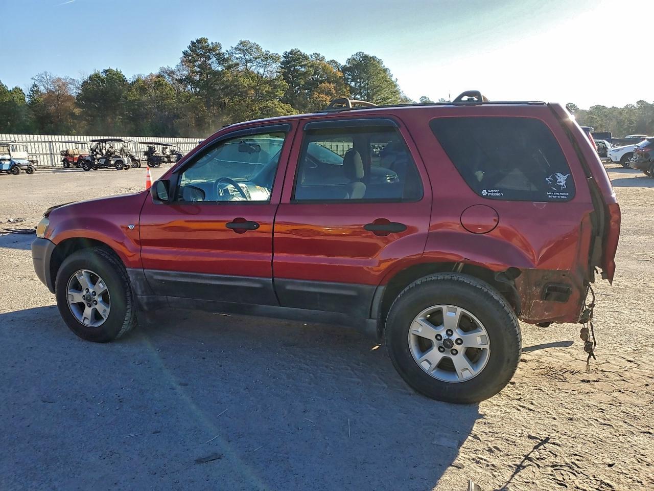 2005 FORD ESCAPE XLT photo 2