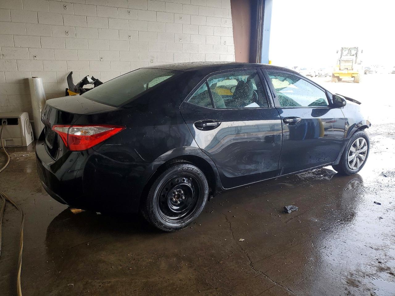 2014 TOYOTA COROLLA L photo 3