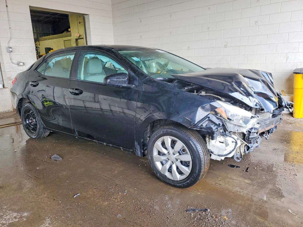 2014 TOYOTA COROLLA L photo 4