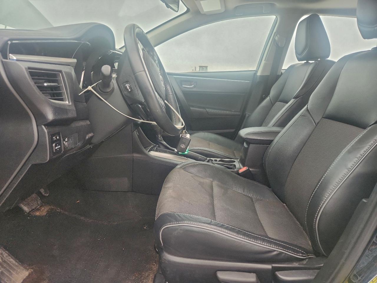 2014 TOYOTA COROLLA L photo 19