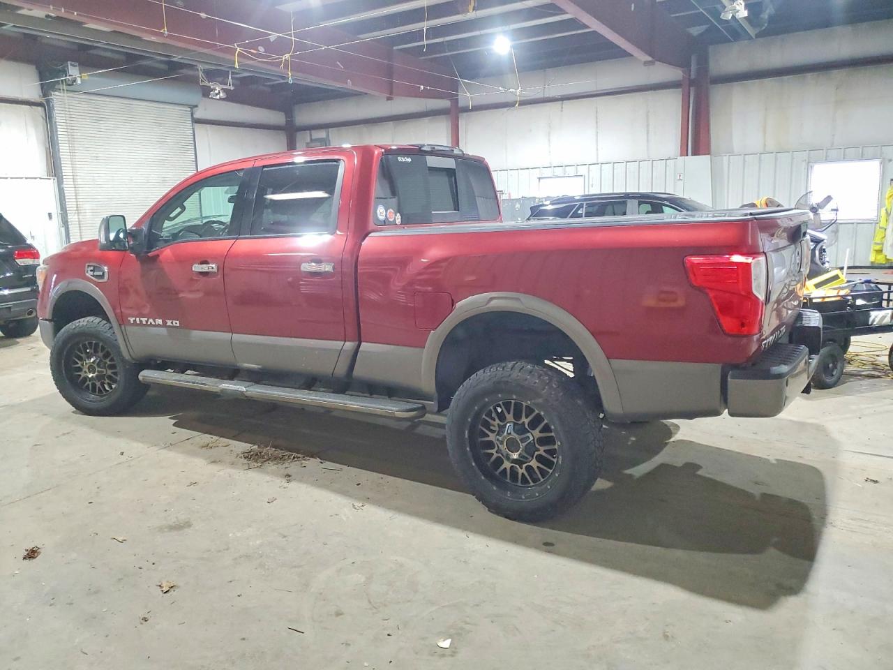 2016 NISSAN TITAN XD SL photo 3