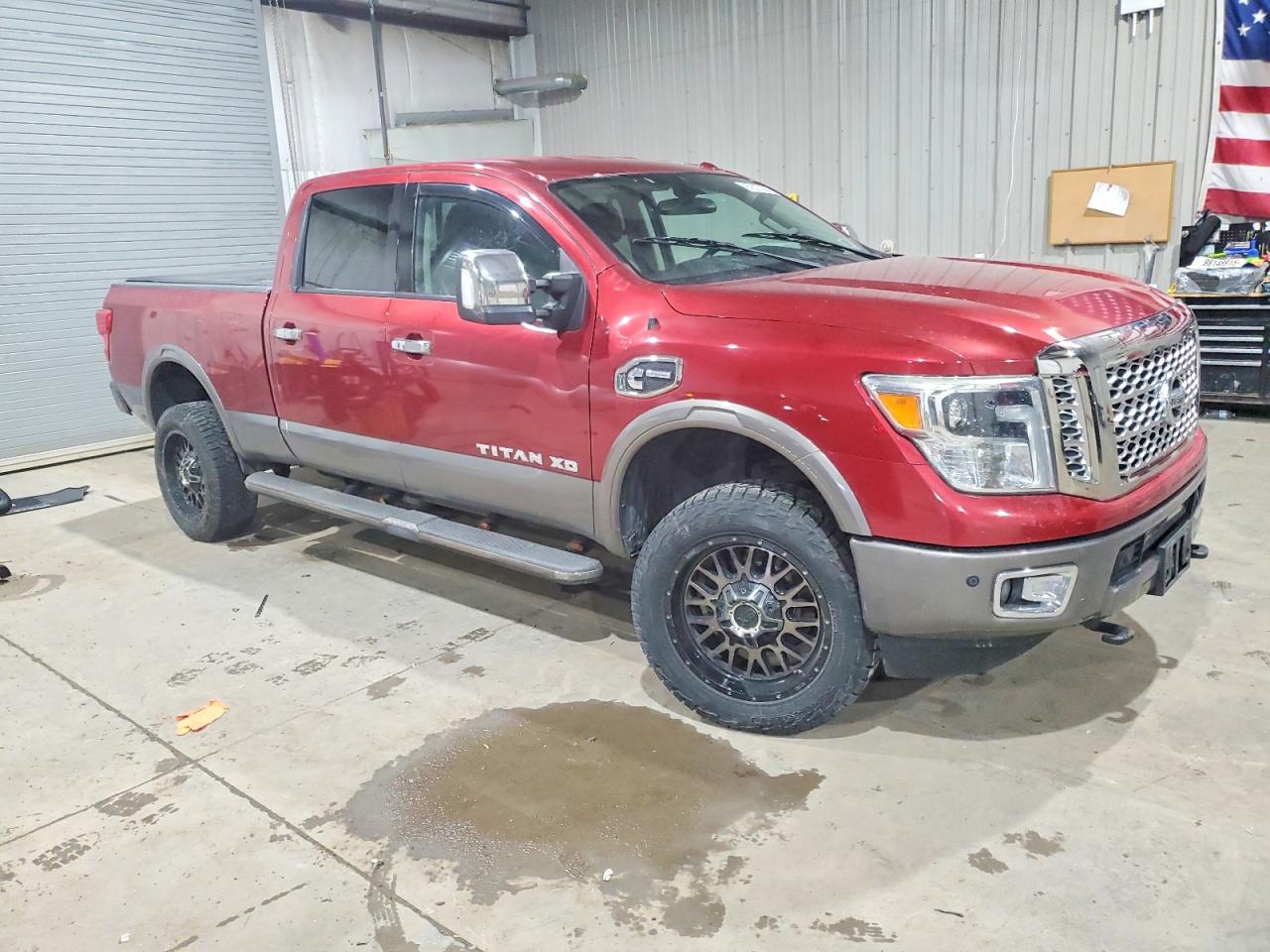 2016 NISSAN TITAN XD SL photo 7