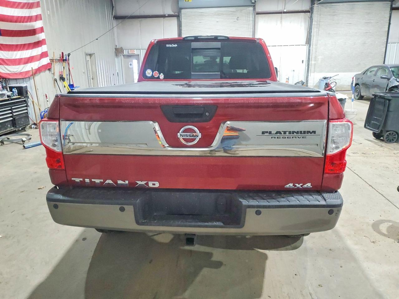 2016 NISSAN TITAN XD SL photo 11