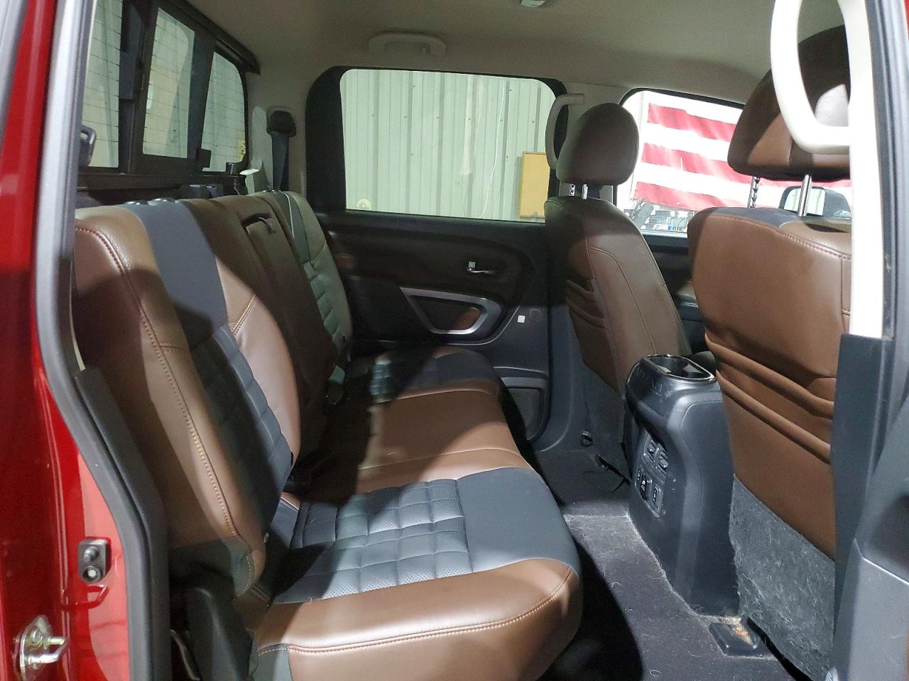 2016 NISSAN TITAN XD SL photo 19