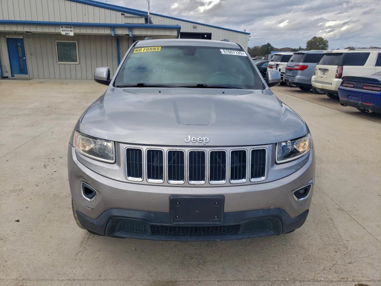 2016 JEEP GRAND CHEROKEE LAREDO photo 5