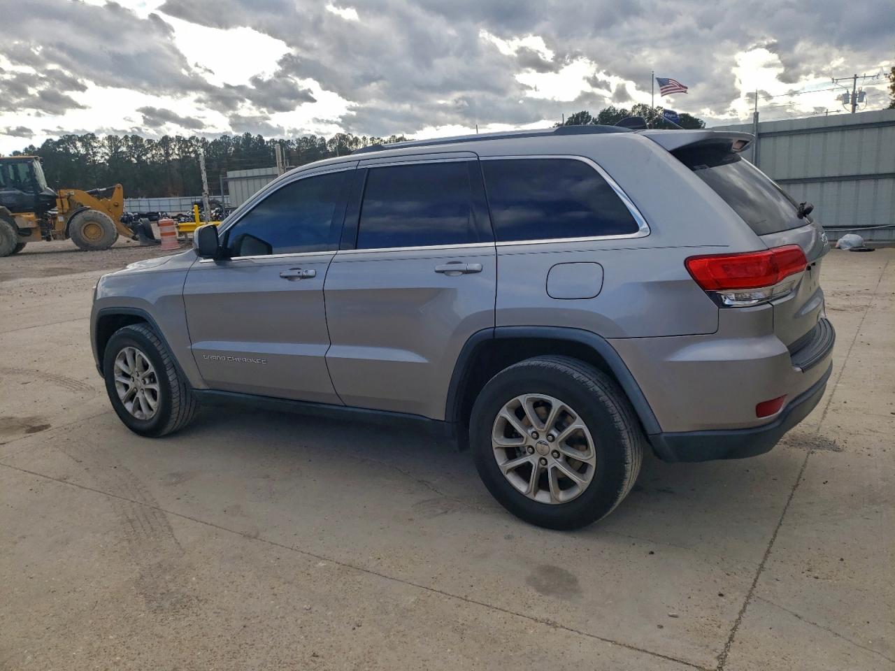 2016 JEEP GRAND CHEROKEE LAREDO photo 2