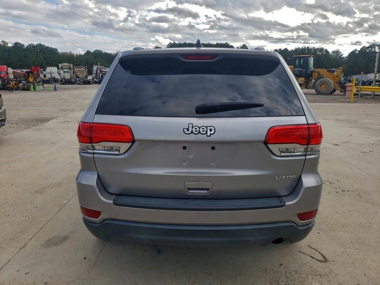 2016 JEEP GRAND CHEROKEE LAREDO photo 6