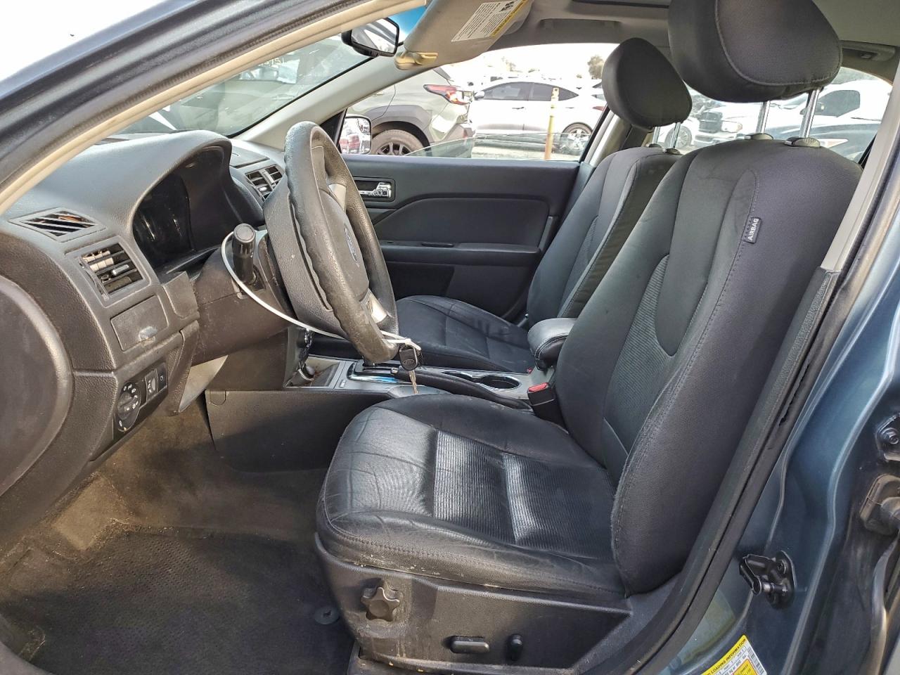 2011 FORD FUSION SE photo 7